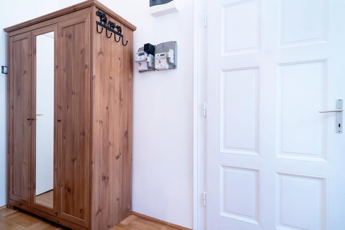Lovely Downtown Apartment Close To The Basilica Budapest Kültér fotó